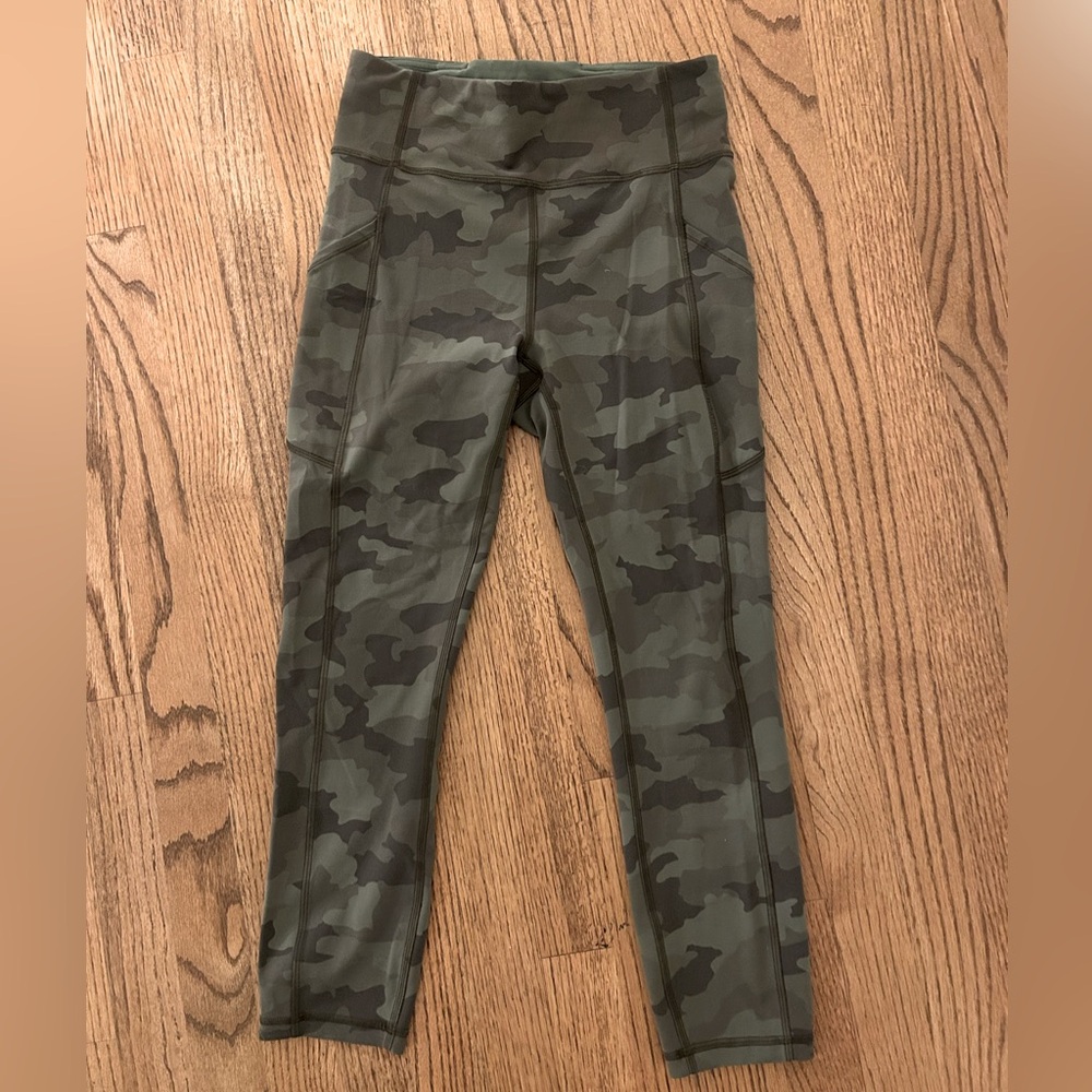 Lululemon crop camouflage print leggings